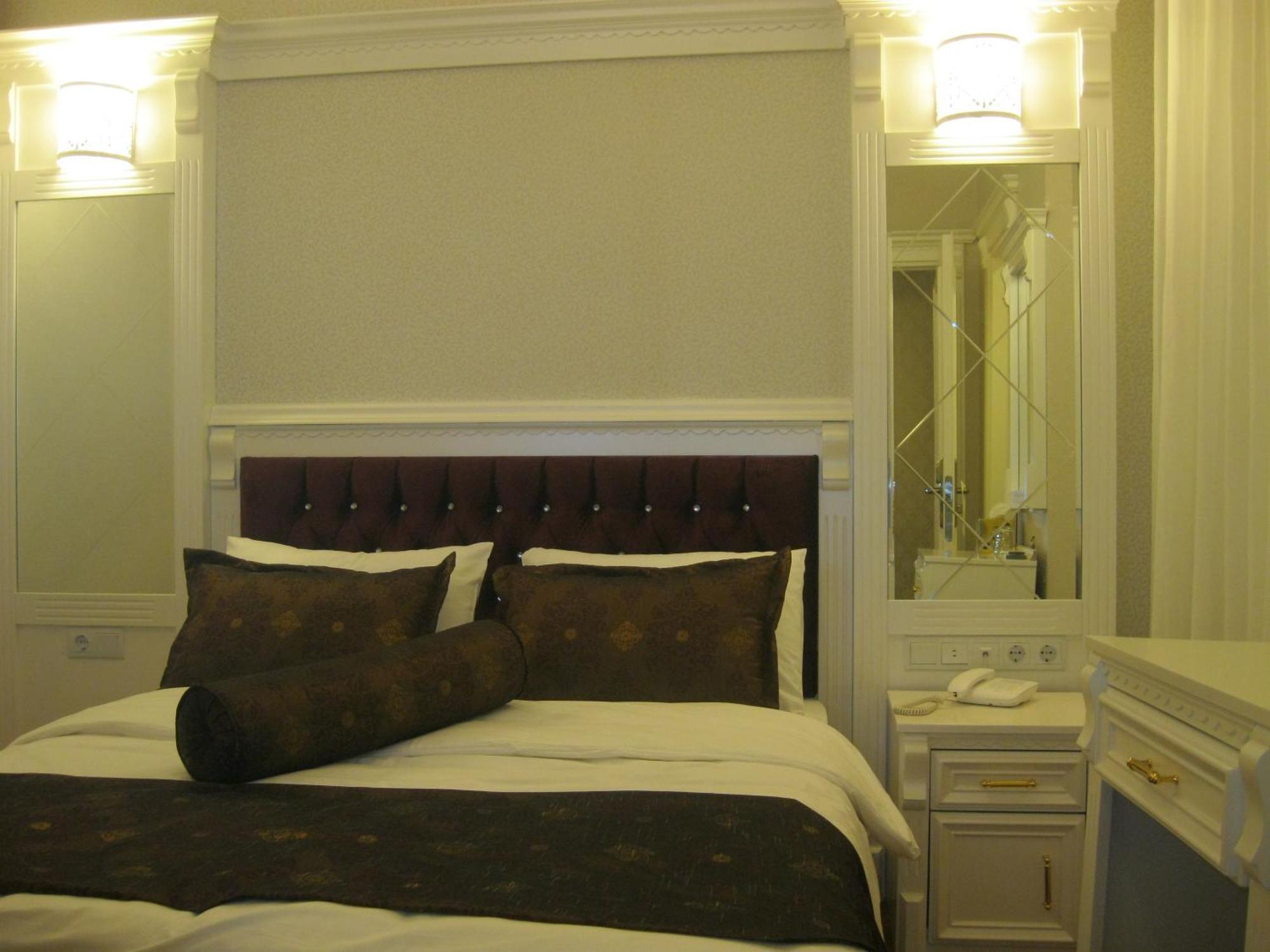 Hotel Coliseum Istanbul Room photo
